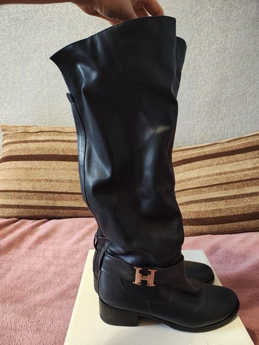 Зимові шкіряни сапоги  в гарному стані 39р