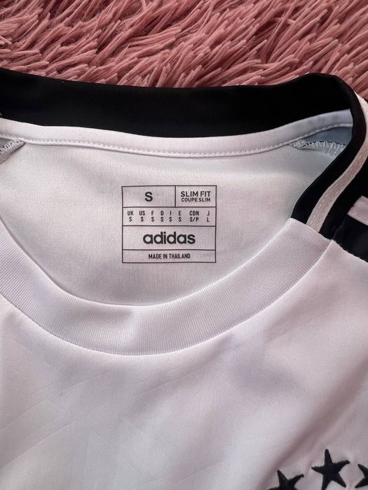 Футбольна футболка збірної Німеччини