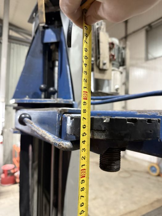 Гідравлічний підйомник 2.5 т для СТО Zippo