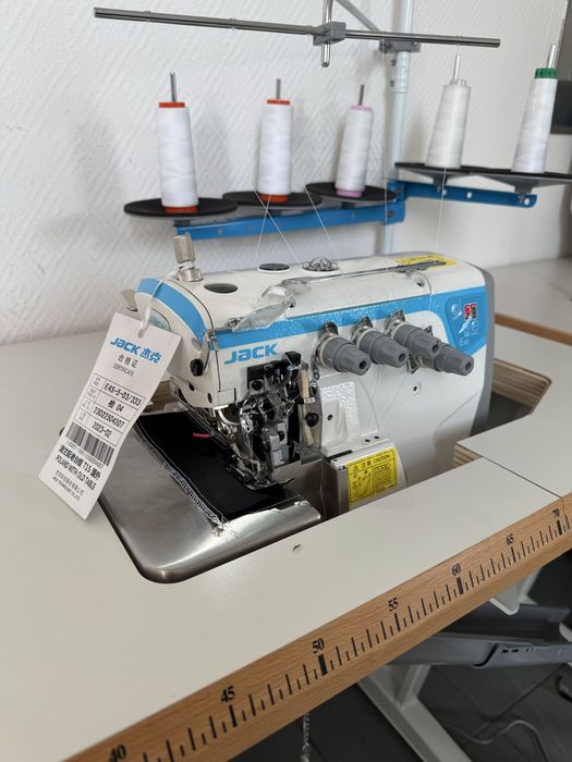 JACK E4S-5-M03/333 overlock owerlok przemysłowy 5-nitkowy komplet NOWY
