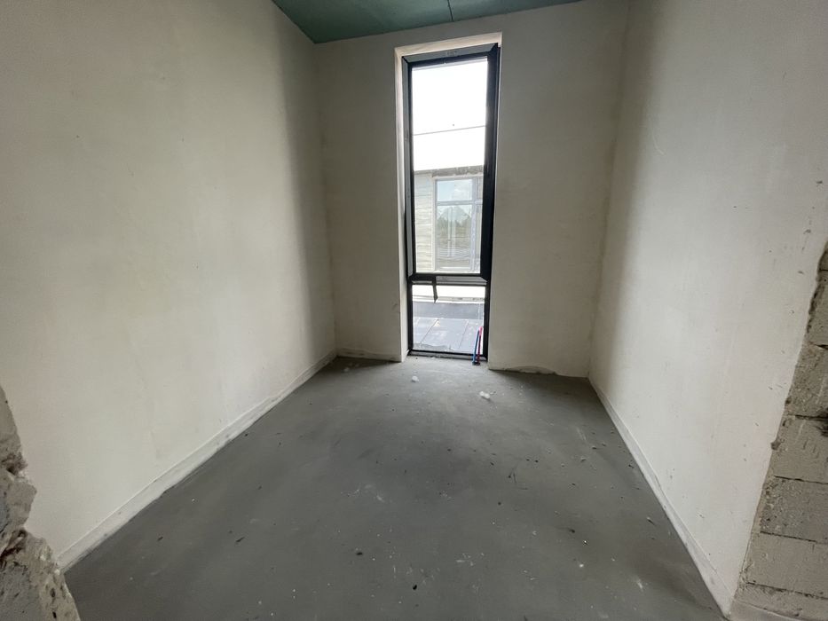 Продам дом с  выходом на Днепр Вишенки. Рядом осокорки золоче