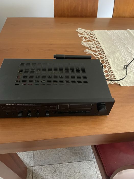 Amplificador ROTEL rx-830