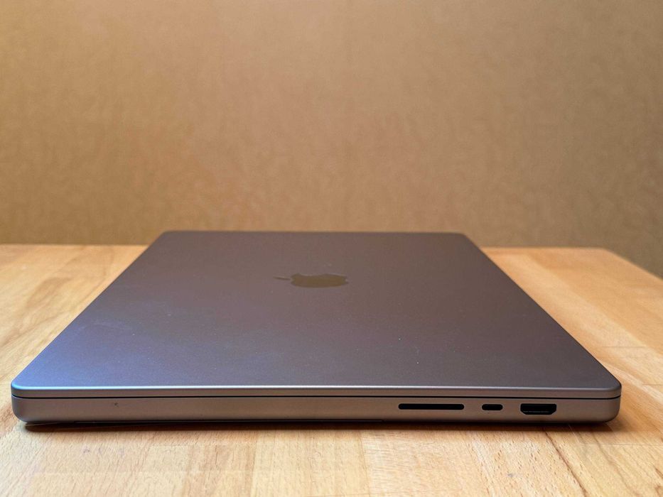 MacBook Pro 16' m1 pro 2021 16/512 space gray