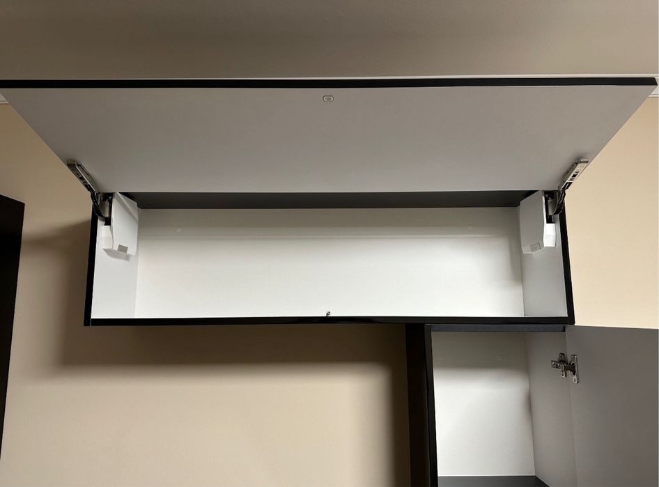 Подвесная стенка в гостиную.