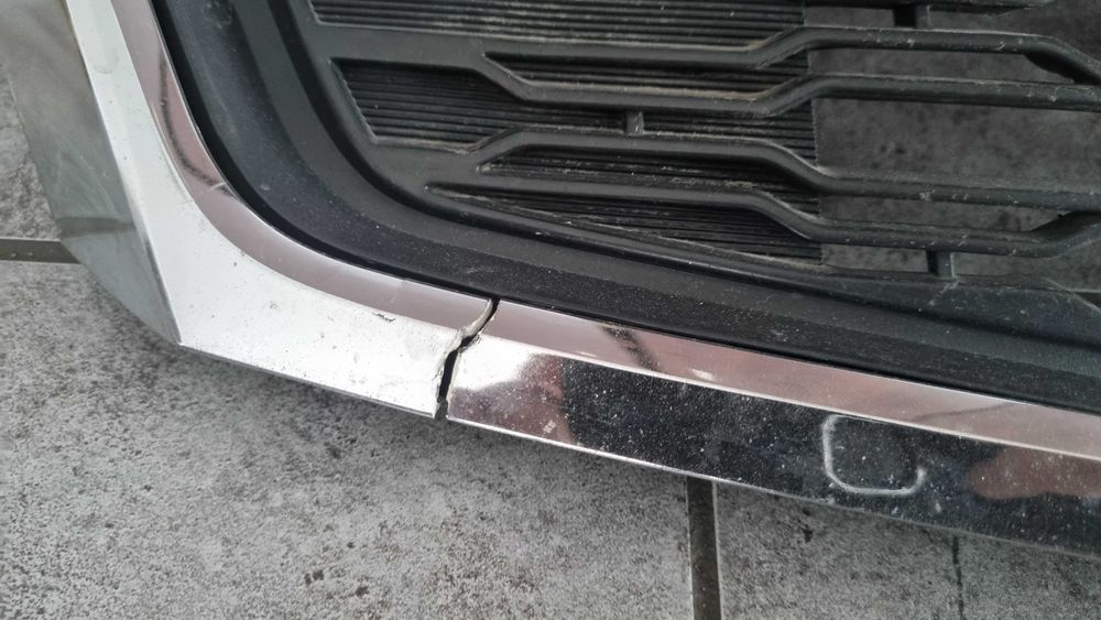 Grill/Atrapa chłodnicy Kia Ceed I (09-12)