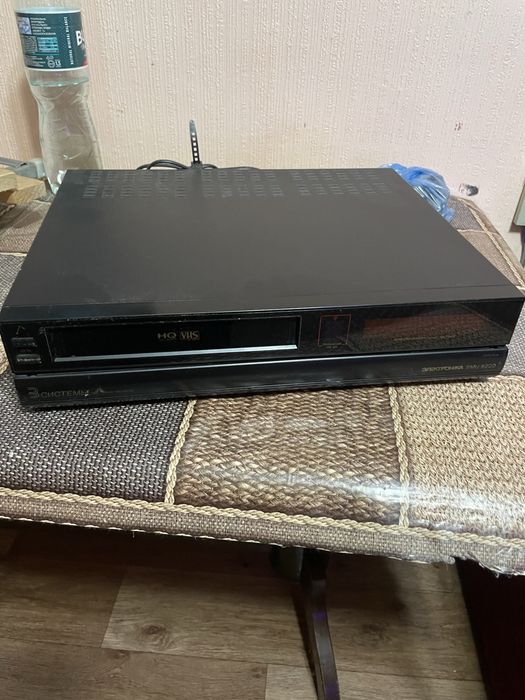 Відеомагнітофон Електроніка ВМЦ 8220