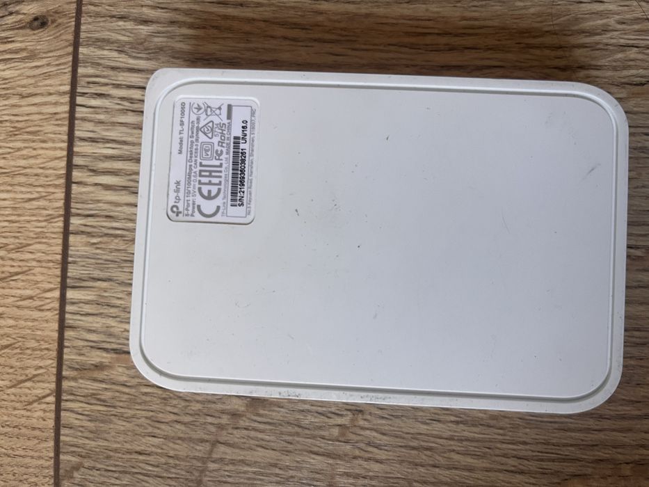 Switch Ethernet TP-Link 5 Portas 10/100 Mbps (TL-SF1005D) - Como Novo