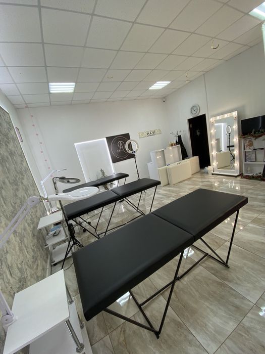 Кушетка розкладна автомат для нарощування вій депіляції масажу і тату