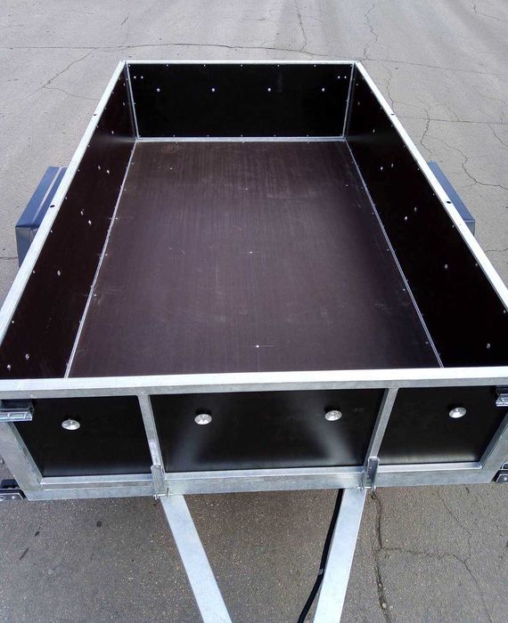 Одноосный Оцинкованный легковой Прицеп Кремень+ КРД 105  2500*1300