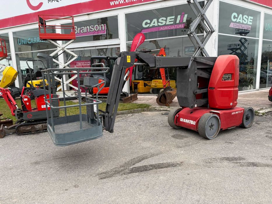 PLATAFORMA ARTICULADA MANITOU