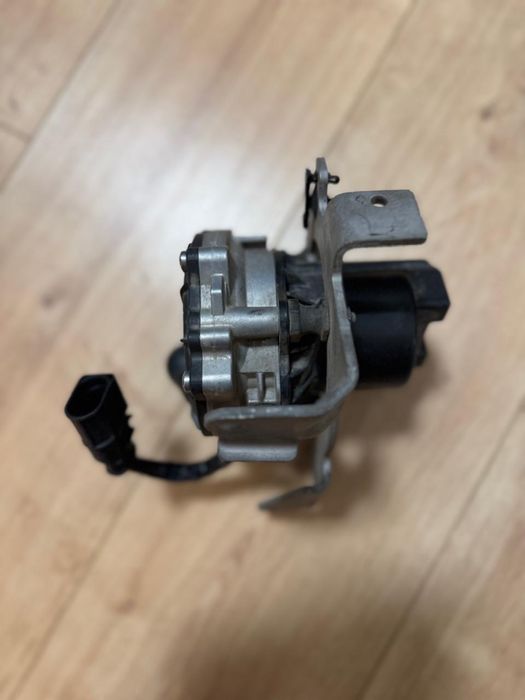 Насос вторинного повітря (насос вторичного воздуха) на пасат В7!