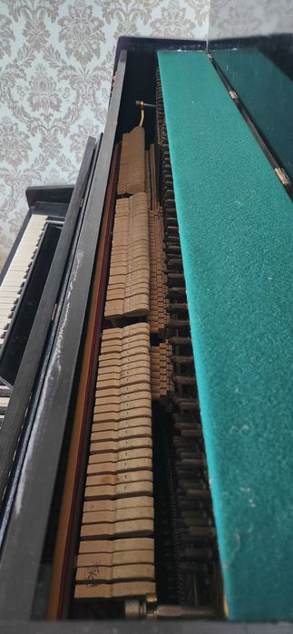 Фортепіано "Україна"