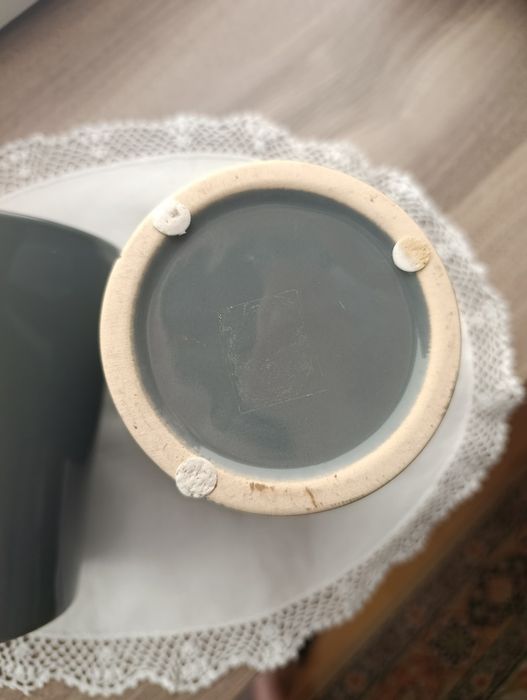 Dwie ceramiczne osłonki 17, 5 x 13, 5 cm