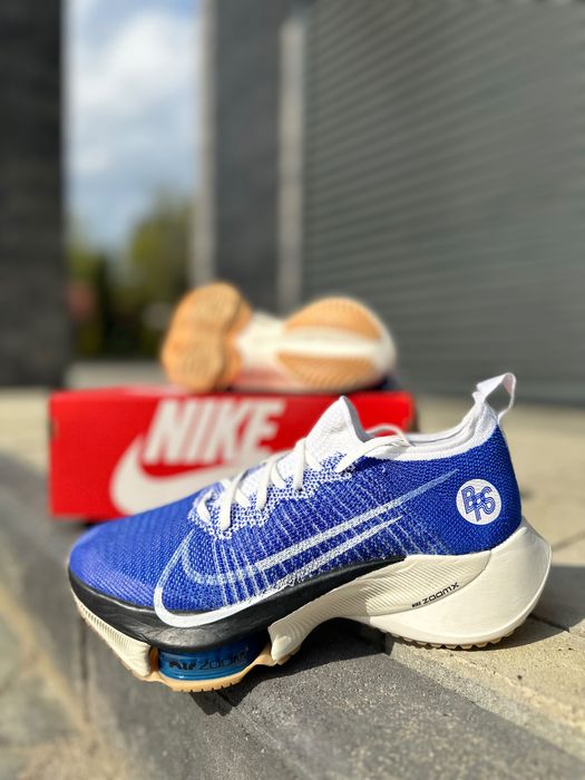 Жіночі оригінальні бігові кросівки Nike Air Zoom Tempo DV2147 400