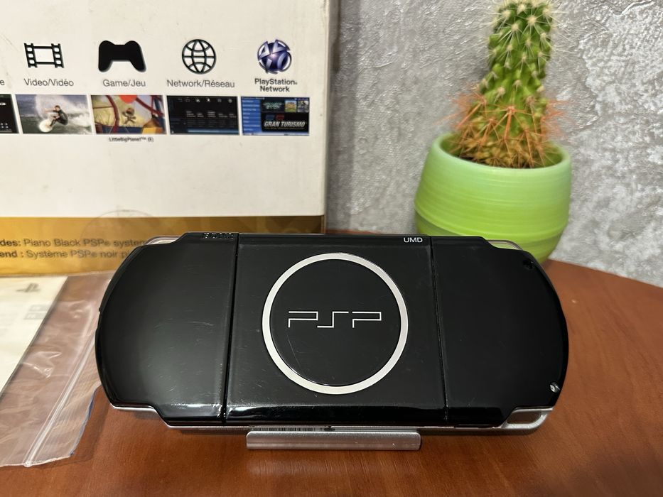 PSP 3000 в Ідеальному стані Повний Комплект