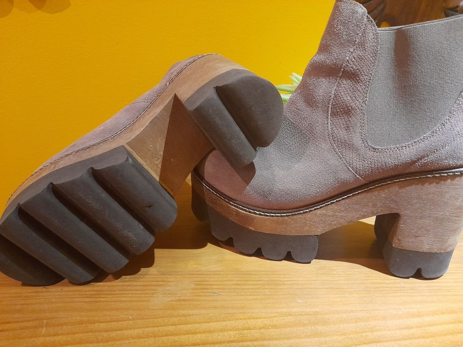 Botas em pele 38 pouco uso