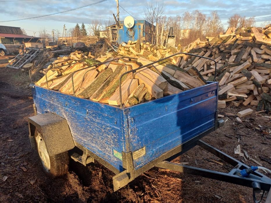 Прицеп рубаних дров,дрова