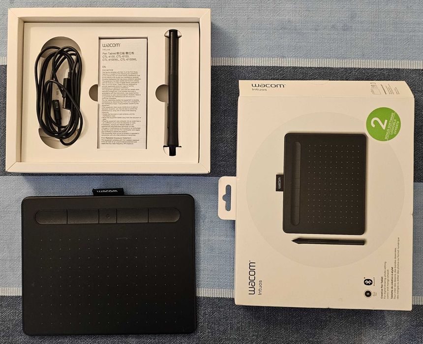 Wacom Intuos Graphics Tablet64283908340611122