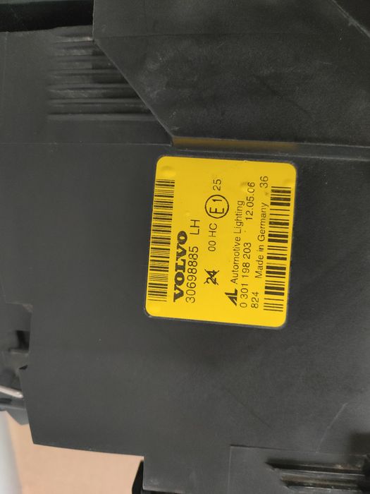 Farol Esquerdo VOLVO V50 (545) 1.6