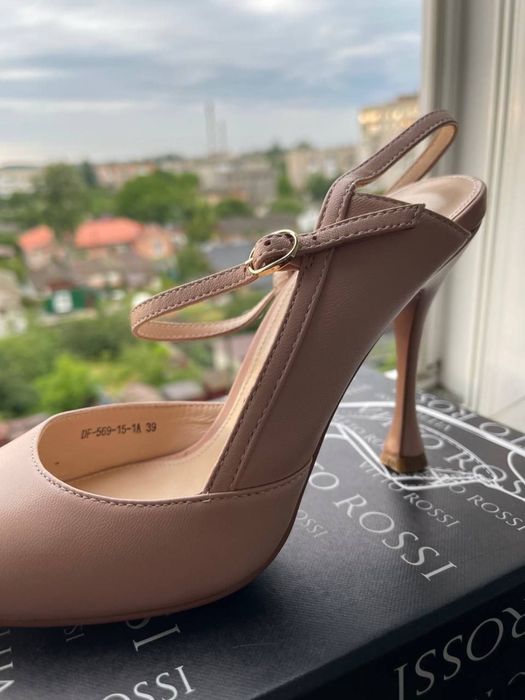 Босоніжки жіночі Vitto Rossi 39 розмір