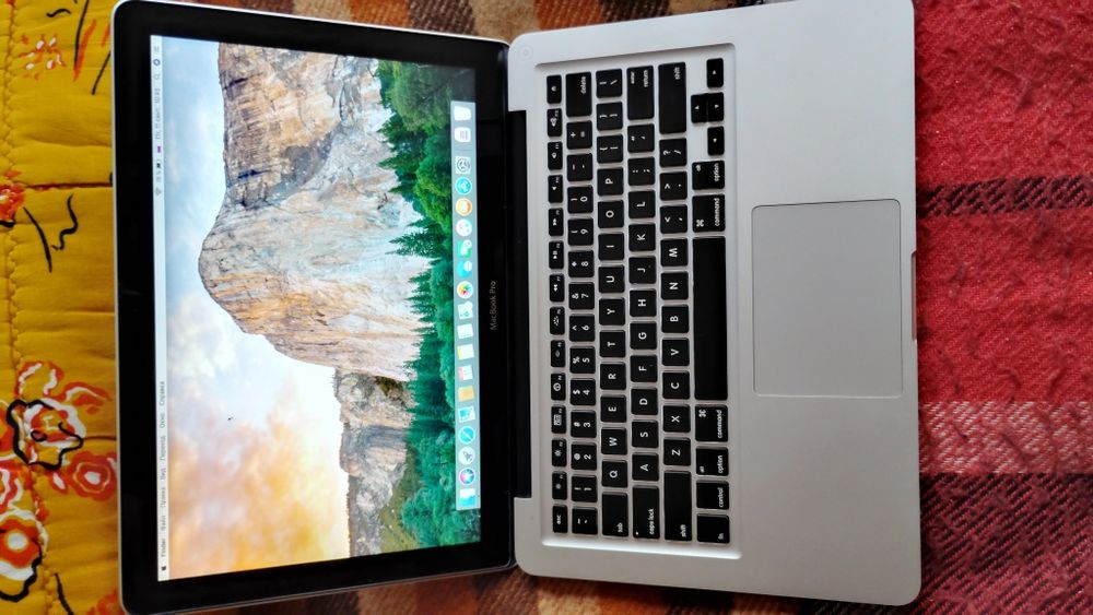 macbook pro 2010