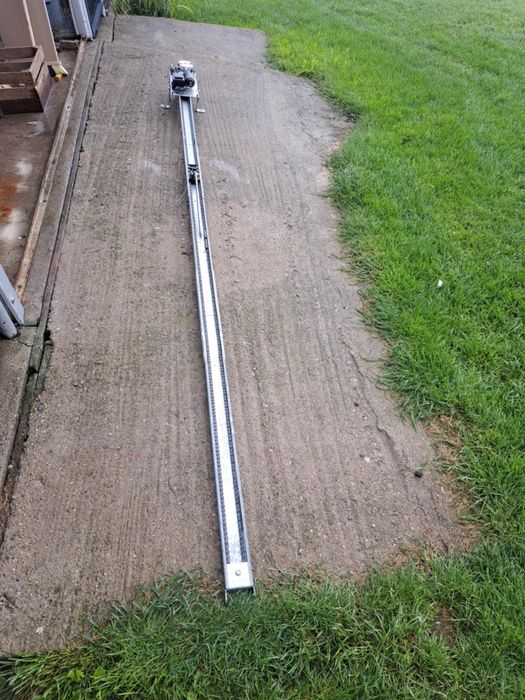 Automat do bramy garażowej  szyna 3m