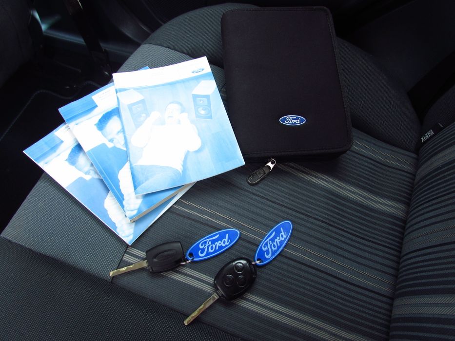 Ford Fiesta 1.25 como novo