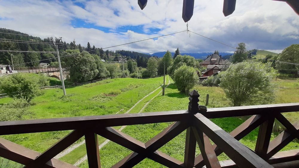 Відпочинок в Карпатах,Ворохта,котедж" Віадук"