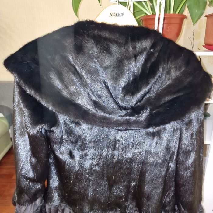 Норкова шубка гарнюча