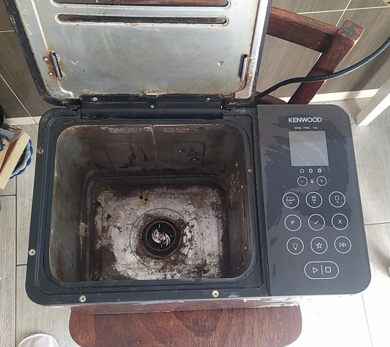 Хлібопічка Kenwood BM450