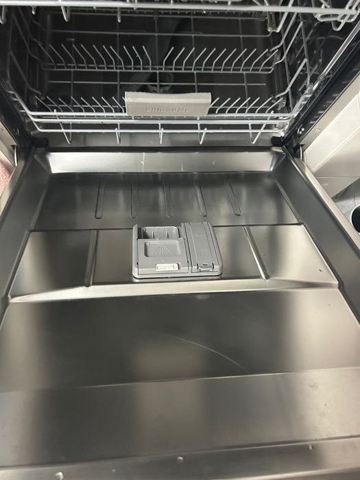Vendo máquina de lavar loiça SAMSUNG