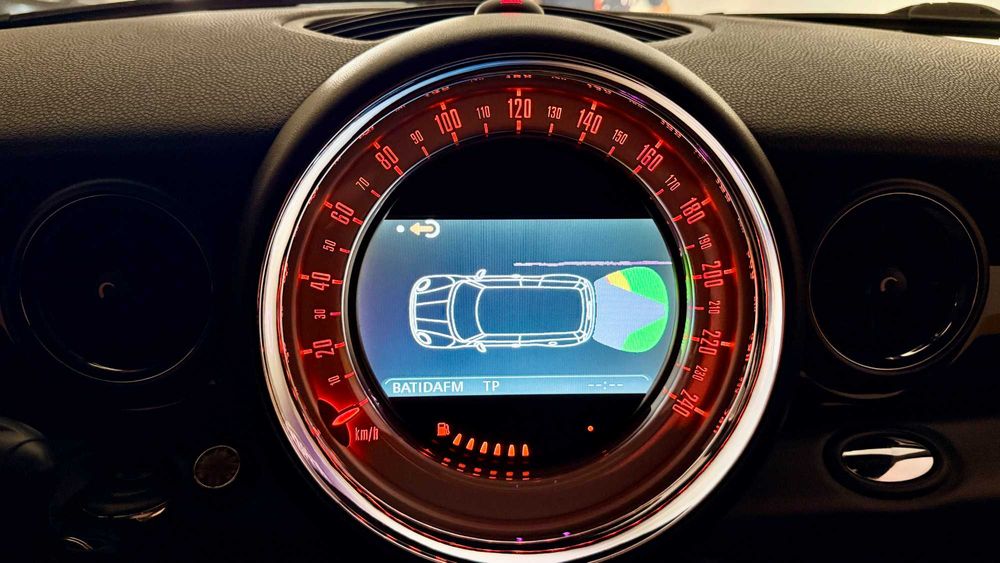 MINI Clubman — fotografia 10