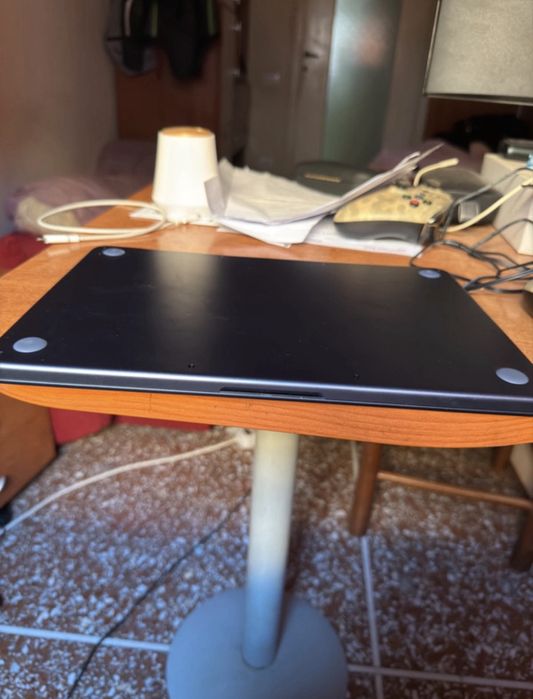 macbookneo 256GB com carregador e caixa