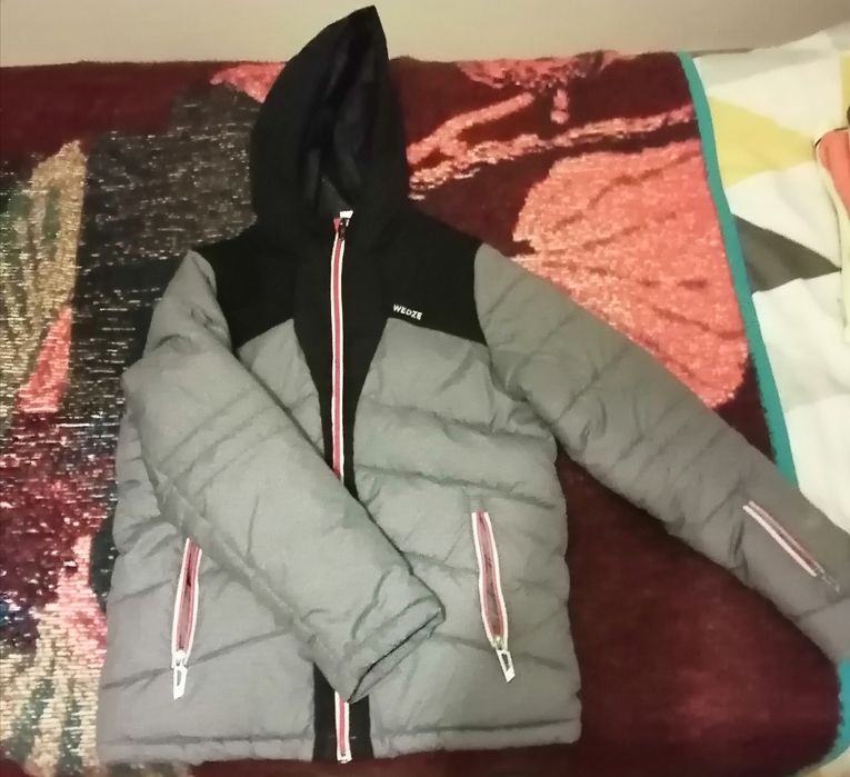Roupa em segunda mão em bom estado