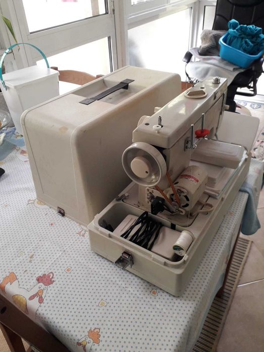 Máquina de costura