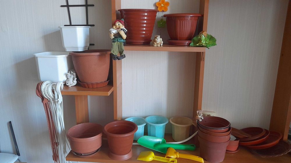 РАСПРОДАЖА вазоны для цветов. украшения.