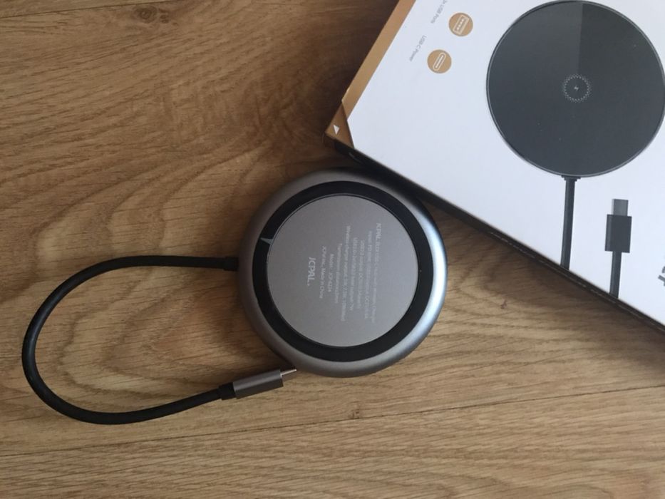 JCPAL Hub USB-C z bezprzewodową ładowarką