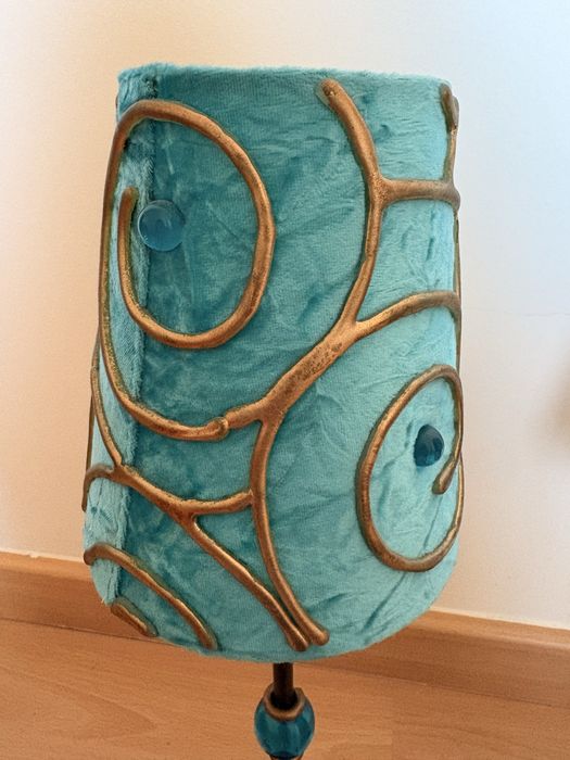 Candeeiros madeira e veludo