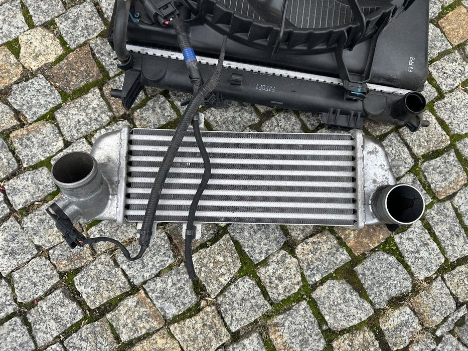Hyundai i30 FD 2008 2012 intercooler chłodnica wody wentylator