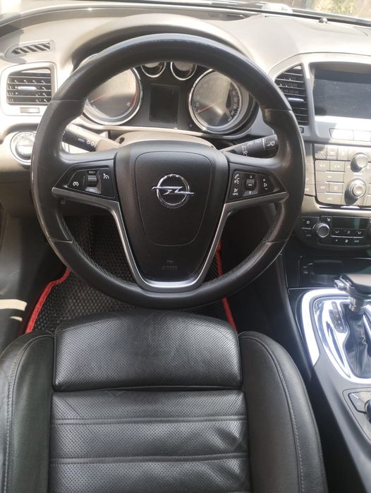 Опель інсігнія 2011р.в  4х4 2.0 дизель