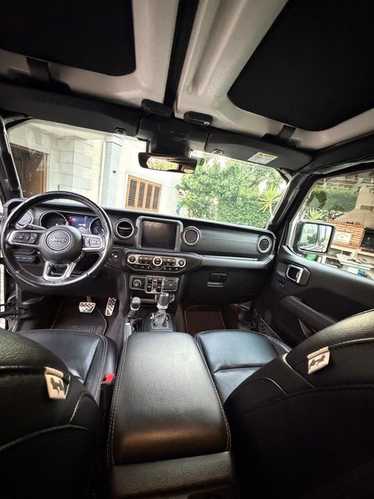 Jeep Wrangler 4xe aniversário