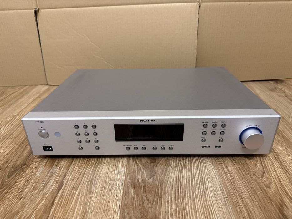 Rotel RT-09 srebrny