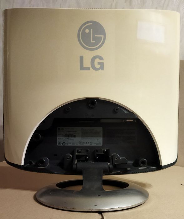 Монітор LG FLATRON 17"