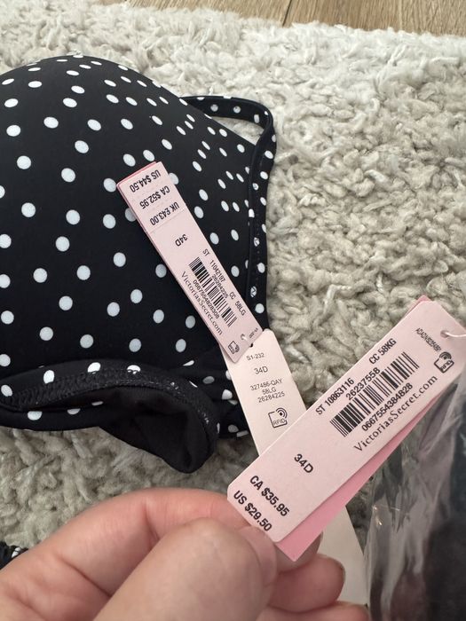 Лот Купальники Victoriaʼs Secret, 4 позиціі, низ М, верх 34D