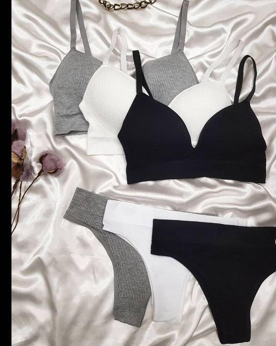 Топ-бюст без косточек на чашку В, С ,Д на застежке