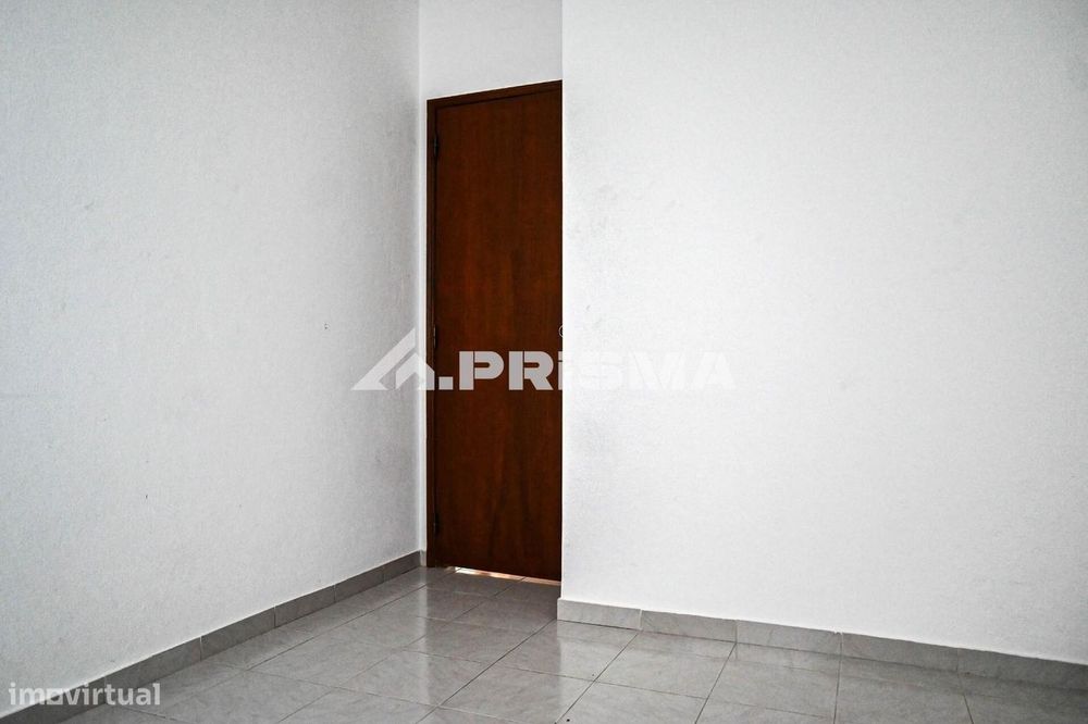 Andar de moradia T2 para arrendamento em Salgueiro do Campo, Castelo B