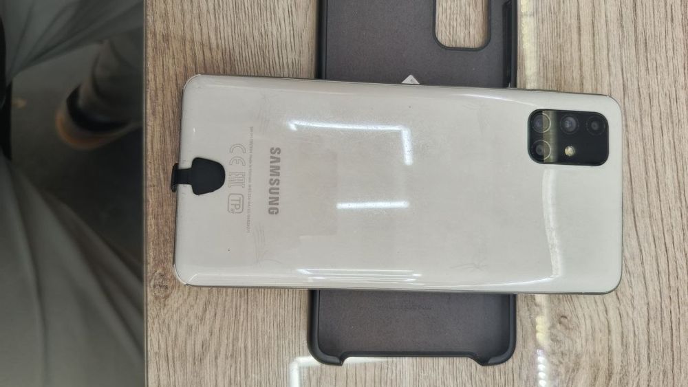 Samsung m 51 6/128 6000mah