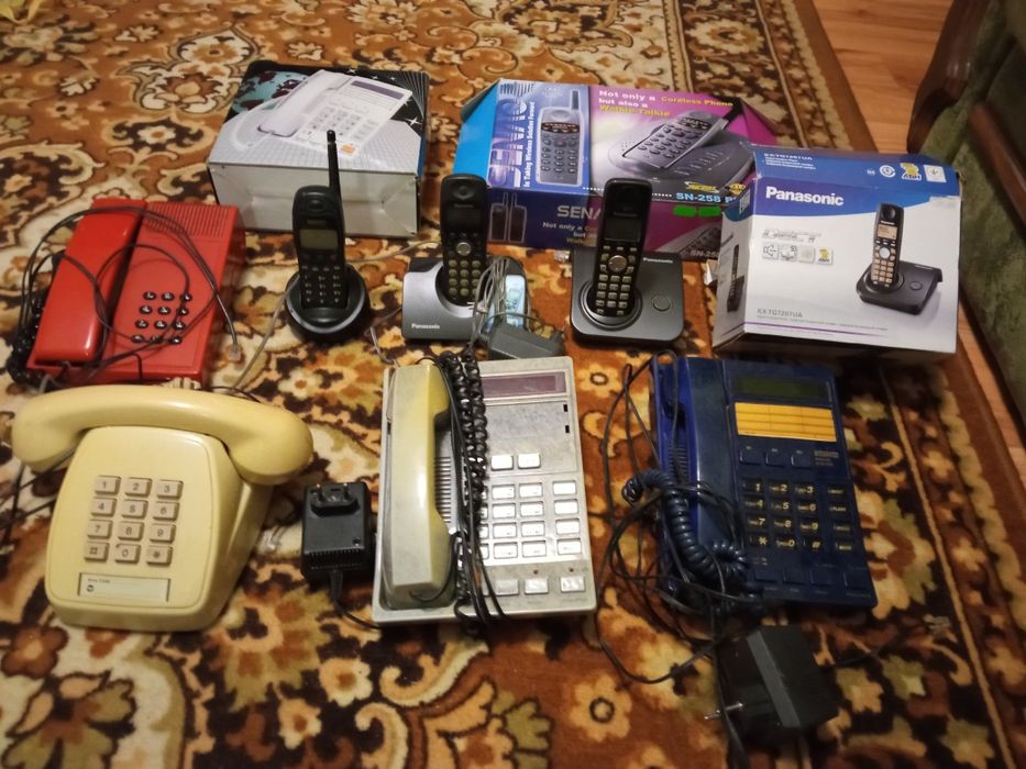 Продаются оставшиеся 4 стационарных телефонных аппаратов