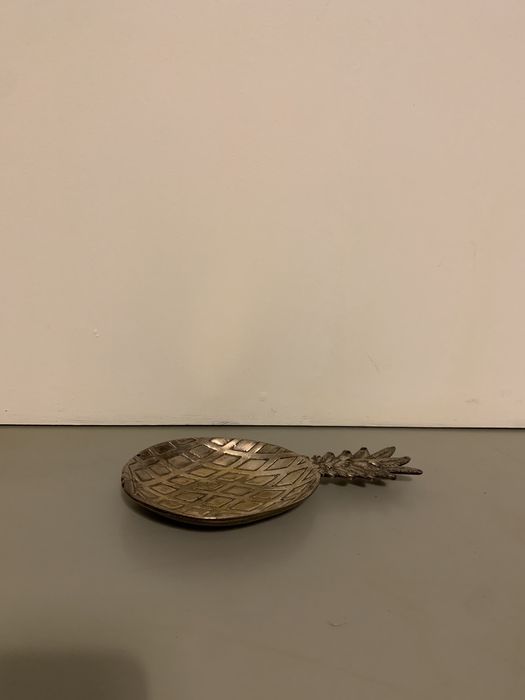 Bibulo de metal em forma de ananás