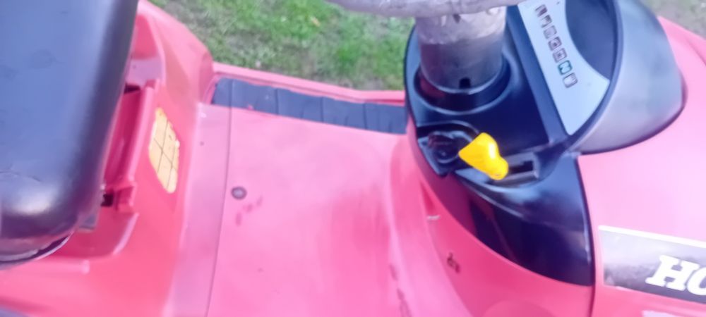 Tractor corta relva 24cv honda hidrostatica